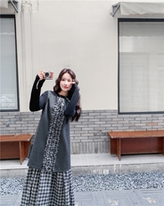 格纹拼接木耳边背心裙打底衫套装女2025秋季新款松弛感休闲两件套，女装连衣裙，2D034