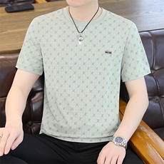 绿色