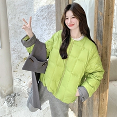 新款主推豆腐块围巾50绒苹果绿羽绒服2669-P285-K408，女装短外套，2C129