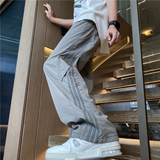 深灰色