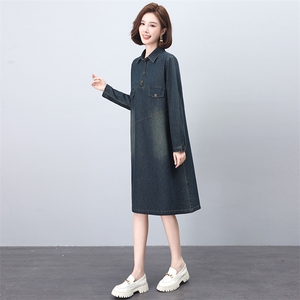 牛仔连衣裙女2025春秋新款休闲宽松遮肚时尚气质妈妈长袖翻领裙子图片