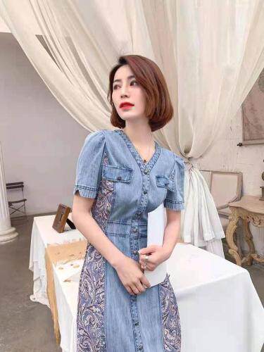 夏季新款韩版牛仔碎花连衣裙，女装连衣裙，裳之恋语