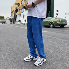 蓝色