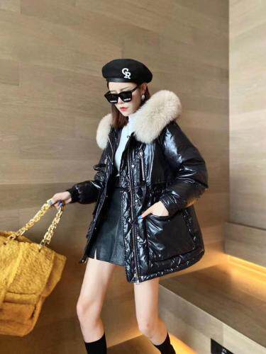 2021冬款新款欧货大毛领后背拉链设计90绒羽绒服，女装羽绒服，红雀纺