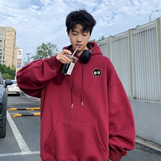 酒红色