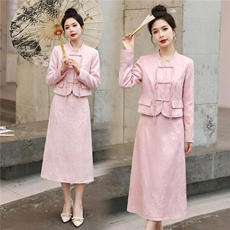 现货春装新款简约时尚休闲减龄通列新中式两件套套裙，女装套装/套裙，韩美纤衣