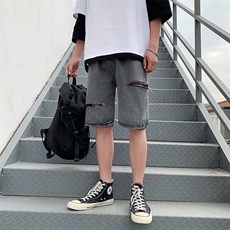 灰色