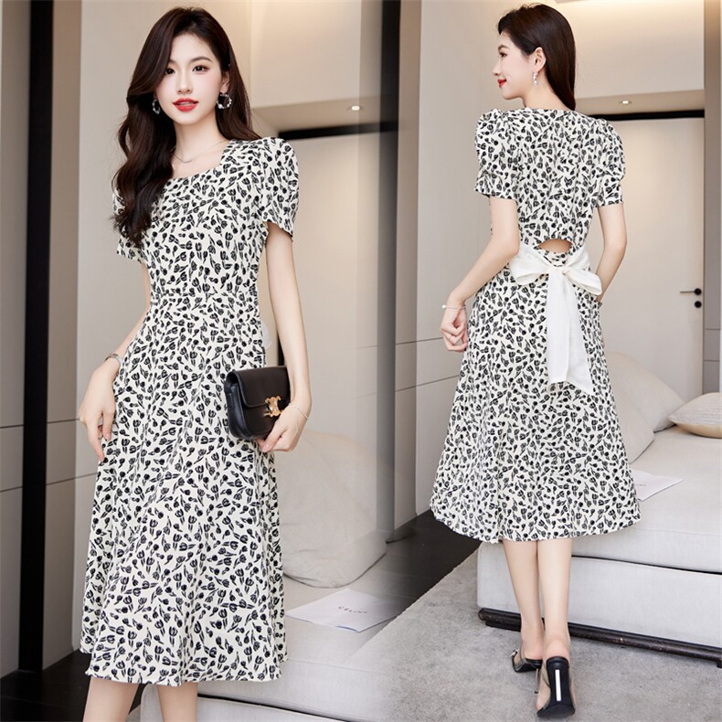 雪纺碎花连衣裙女夏季2023新款高级感收腰显瘦气质名媛女神范裙子，女装连衣裙，时尚俏佳人