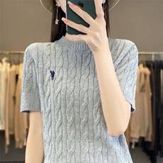 灰色
