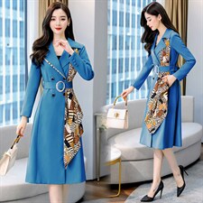 外贸出口尾单大牌剪标女尾货撤柜商场牛货气质翻领收腰风衣配丝巾，女装风衣，时尚俏佳人