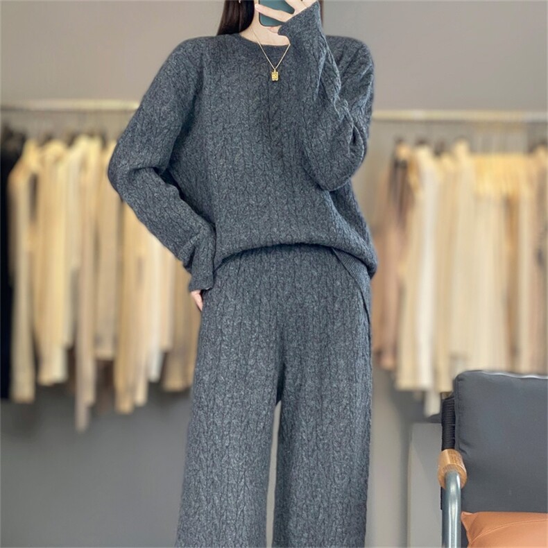 2025年秋季新款百搭女士全身绞花圆领套装,女装羊毛衫,宛庄羊绒