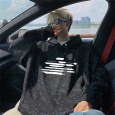 黑色
