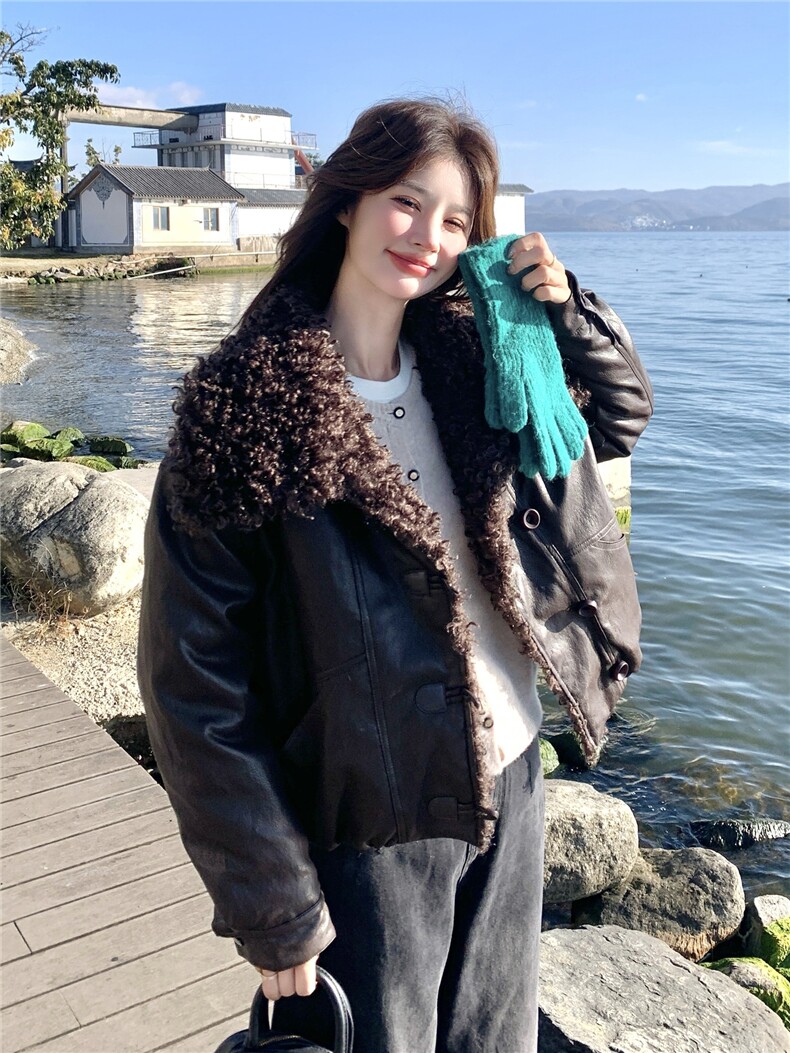 美拉德巨好看蛋白皮衣羽绒服女2025冬季新款双子星高端高级外套,女装羽绒服,艾米莉亚