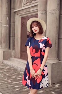 定位花连衣裙,女装连衣裙,茜茜靓点