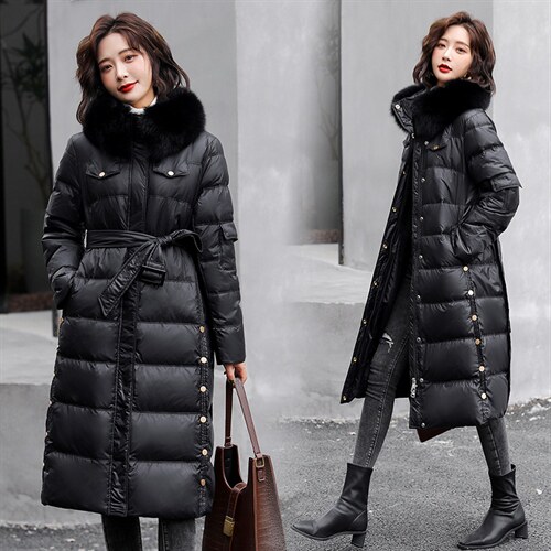 2021年冬季新款收腰显瘦立领大毛领中长款羽绒服，女装羽绒服，奕薇雅