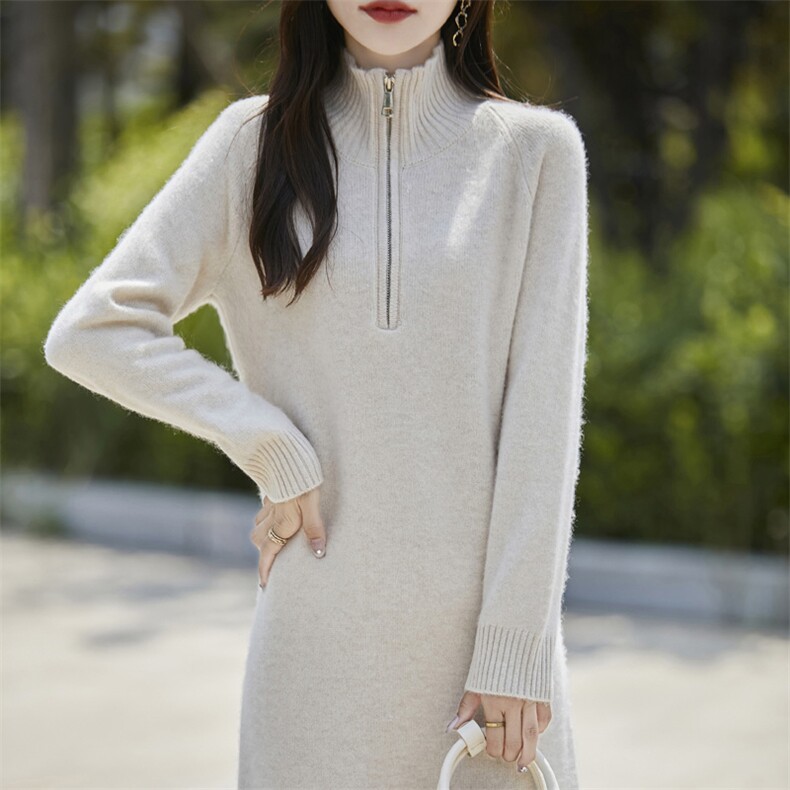 2025年秋季套头长袖中长款立领单件针织衫连衣裙简约大方图片