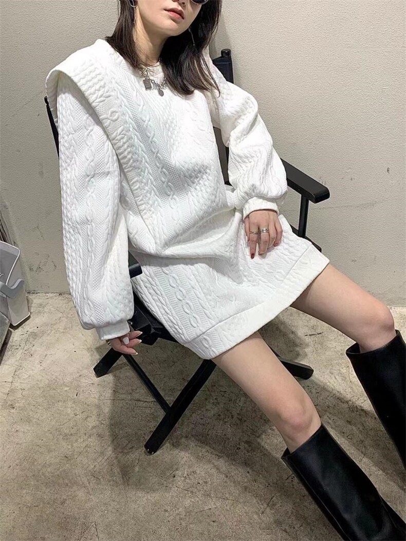 花垫肩连衣裙，女装连衣裙，Queena PHoebe