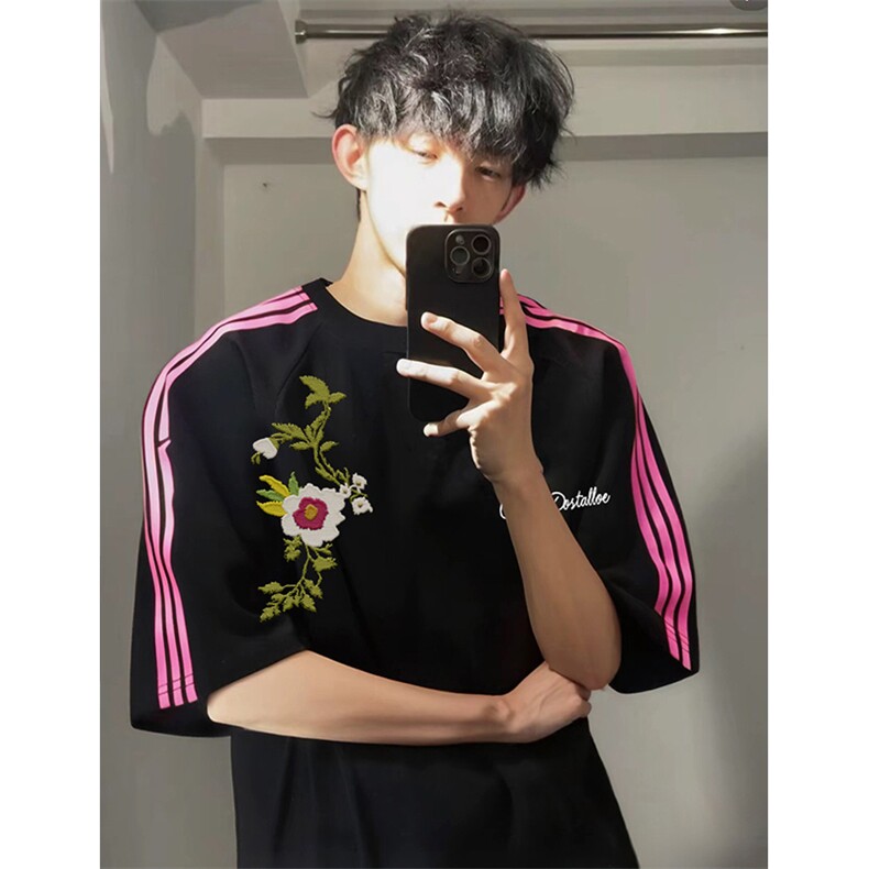 抖音得物品质二开240克宽松纯棉美式潮牌印花三条杠中性风短袖T恤,男装T恤,电商A486