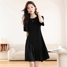 高级感拼接连衣裙2026夏装新款圆领泡泡袖收腰显瘦荷叶边A字裙，女装连衣裙，艾米