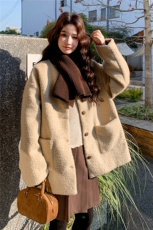 韩系针织围巾小香风羽绒服女2025冬季高级感白鸭绒内胆羊羔毛外套，女装羽绒服，艾米莉亚