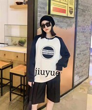 现货秋季新款韩版拼色插肩袖设计圆领卫衣，女装卫衣/绒衫，九月