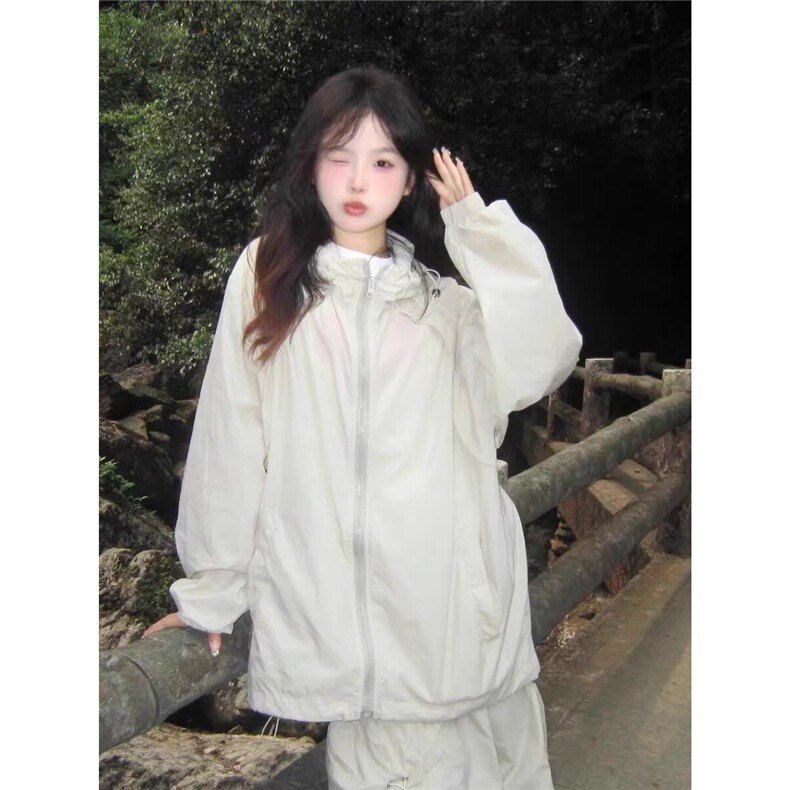 日系户外连帽防晒衣女夏季新款透气防紫外线轻薄反光条防晒服外套图片