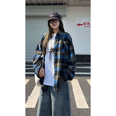 蓝色