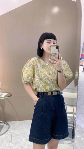 花小衫两个颜色ML，女装，欧诗尚