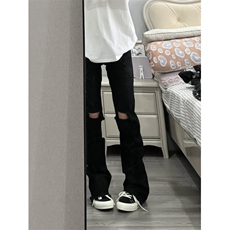 黑色