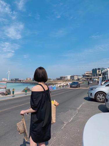 韩版漏肩连衣裙，女装连衣裙，玩美