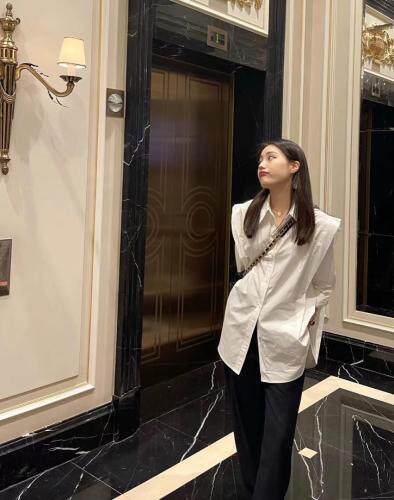 ！简约衬衫，女装衬衫，AKSKYLAN(6F)