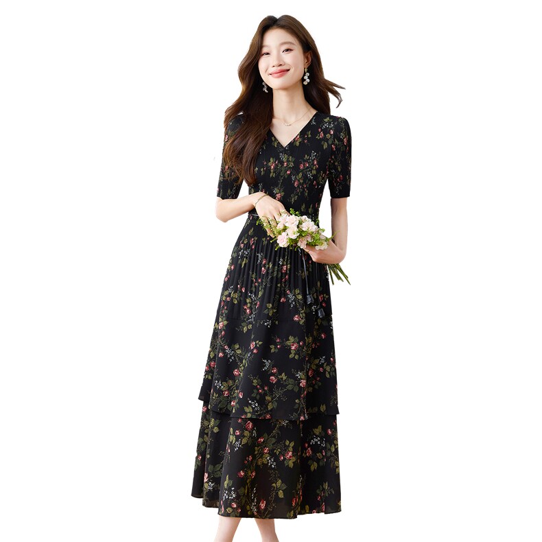 时尚波点印花连衣裙女2025夏季新款压褶弹力收腰修身显瘦气质长裙,女装连衣裙,布芭啦