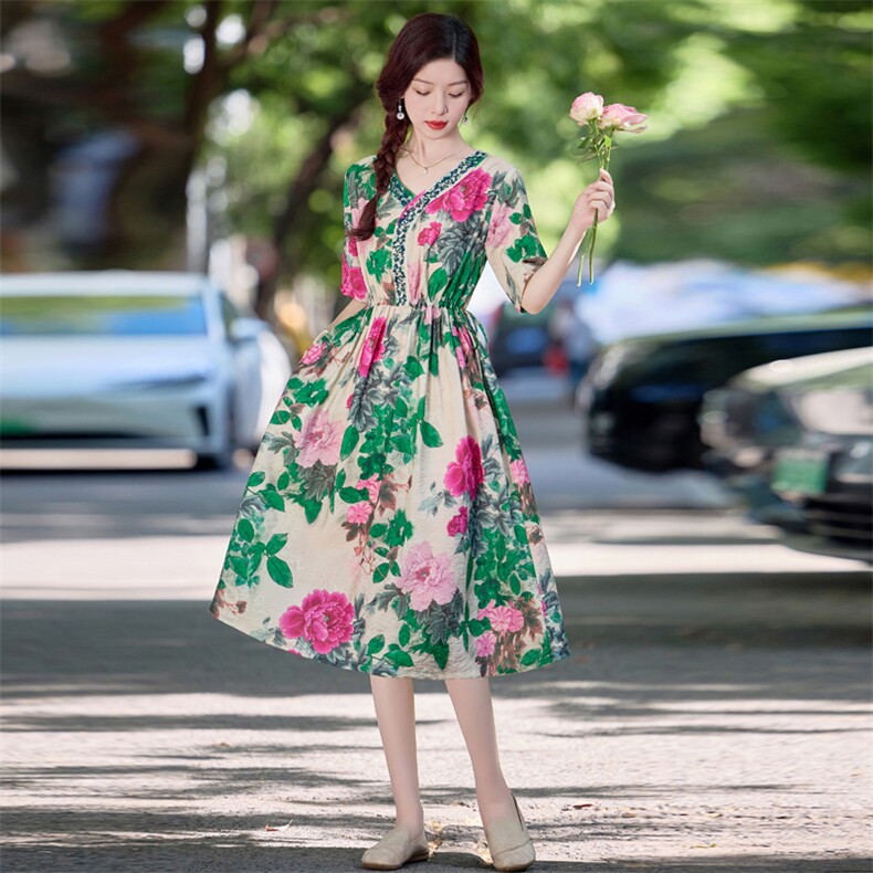 复古印花棉麻连衣裙女2025夏季新款V领气质收腰显瘦减龄休闲裙子,女装连衣裙,魅影