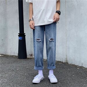港风夏款男破洞牛仔裤宽松字母印花潮直筒九分裤n图片