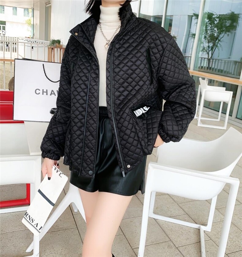 新款衣两个颜色，黑，白，女装棉衣/棉服，英雅姿秀