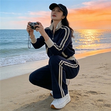 休闲运动套装女装春季新款蓝色短款外套上衣阔腿裤两件套洋气减龄，女装套装/套裙，江南