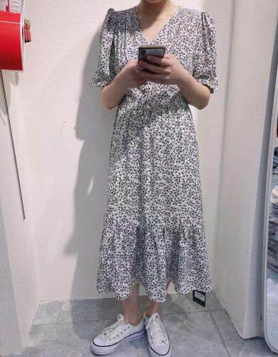 夏季连衣裙，女装连衣裙，一点点