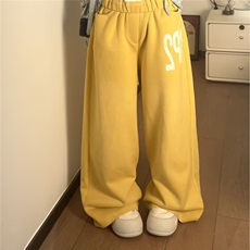 黄色