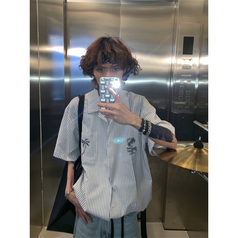 法式条纹短袖衬衫男夏季新款潮流宽松衬衣青少年高街翻领上衣外套图片