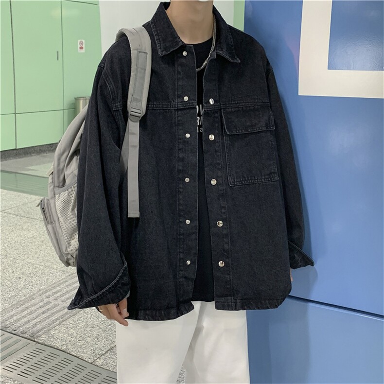黑色