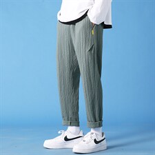 浅绿色