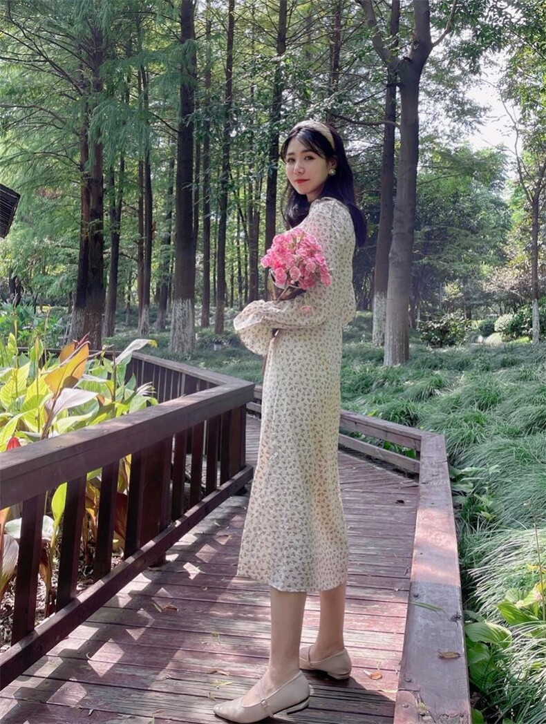 【现货】荷叶边碎花连衣裙，女装连衣裙，ONE(2F)