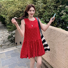 甜美度假风波点红色无袖背心连衣裙女夏2025新款小个子温柔风裙子，女装连衣裙，2D148