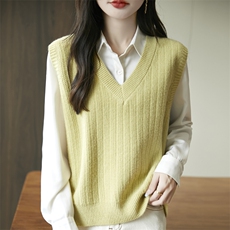 2024秋季新款V领针织加厚毛衣马甲女叠穿配衬衣保暖宽松外穿坎肩，女装马甲，源达羊绒