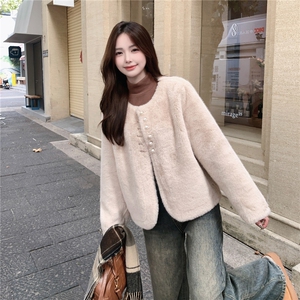 新品 珍珠扣纺貂毛小香风毛绒短外套 2C273-1039-P185-K298图片