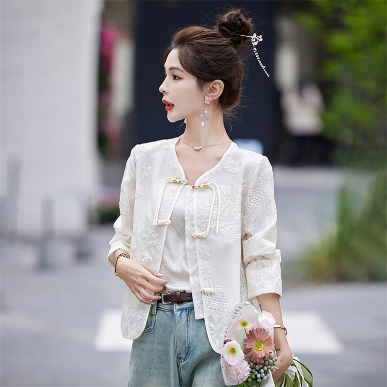 白色小香风刺绣薄款外套女2025春夏新款名媛气质新中式盘扣防晒衣,女装防晒衣,依如秀(原杭风阁)