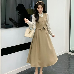 精品现货2024秋装新款女时尚气质拼接假两件套修身高腰连衣裙图片