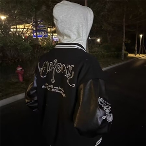 美式潮牌复古拼接棒球服外套男女新款刺绣字母高街百搭情侣夹克图片