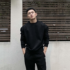 抖音得物高品质二开支持退换26春装美式男宽松曼巴纯色圆领卫衣，男装卫衣，电商A443