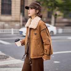 9109时尚麂皮绒皮毛一体外套，女装羊羔毛/颗粒绒，依路服饰